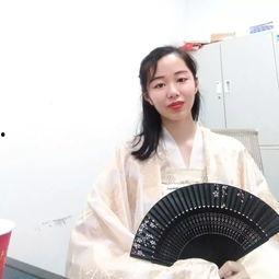 吃瓜进娱乐圈小说,吃瓜少女逆袭娱乐圈  第2张